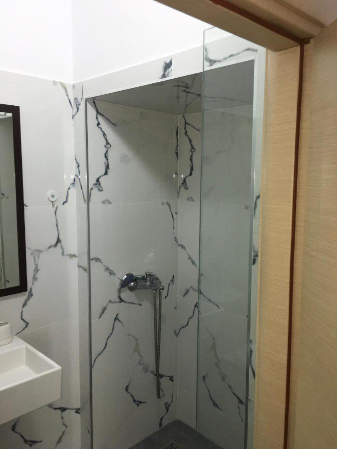 Lr Apartments Sarande Exterior photo